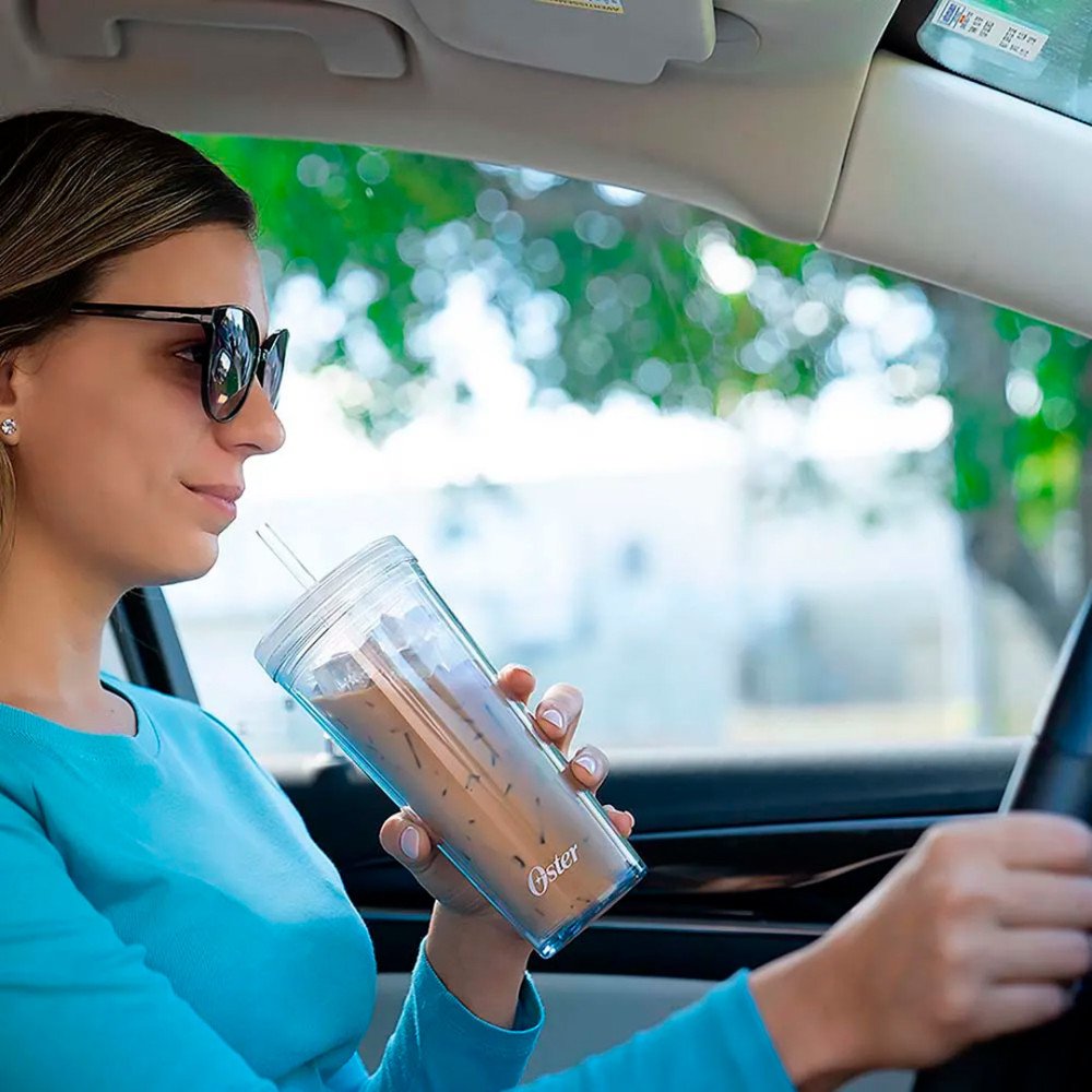 Cafetera Frappé con espumador Oster BVSTDC02B-013 | 4 en 1 para café helado, granizado o caliente modelo BVSTDC02B-013 cómpralo en Mi Bodega Ec