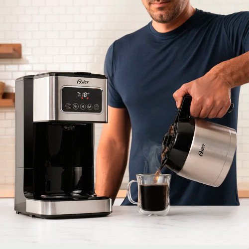 Cafetera BVSTDC4404-013 Oster | 8 tazas, 900 W, pantalla táctil, jarra térmica modelo BVSTDC4404-013 cómpralo en Mi Bodega Ec