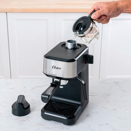 Cafetera para Espresso y Cappuccino BVSTEM3300-013 Oster | 2 tazas, acero inoxidable, 950 W. modelo BVSTEM3300-013 cómpralo en Mi Bodega Ec