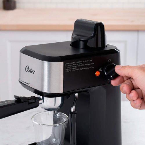 Cafetera para Espresso y Cappuccino BVSTEM3300-013 Oster | 2 tazas, acero inoxidable, 950 W. modelo BVSTEM3300-013 cómpralo en Mi Bodega Ec