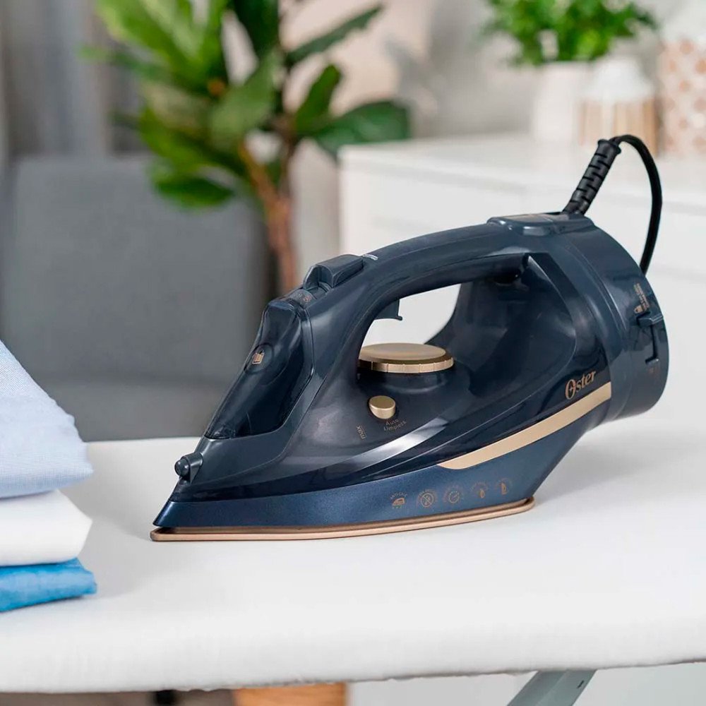 Plancha de vapor inalámbrica Oster | 2 en 1 con suela de cerámica, azul modelo GCSTCC5000-013 cómpralo en Mi Bodega Ec