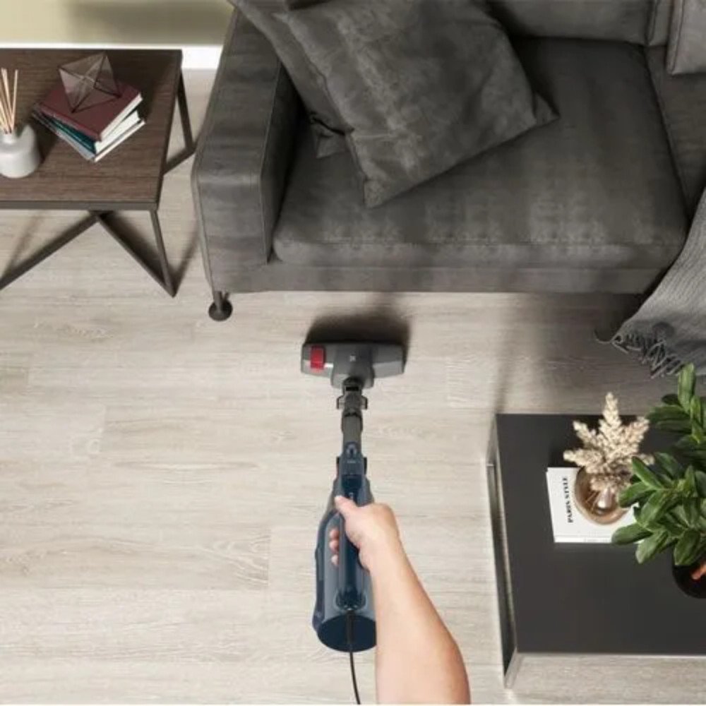 Aspiradora Vertical Electrolux PTE10| 1300 Watts modelo PTE10 cómpralo en Mi Bodega Ec