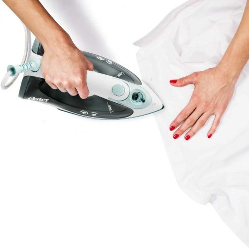 Plancha a Vapor Oster| GCSTBS5002-013 modelo GCSTBS5002-013 cómpralo en Mi Bodega Ec