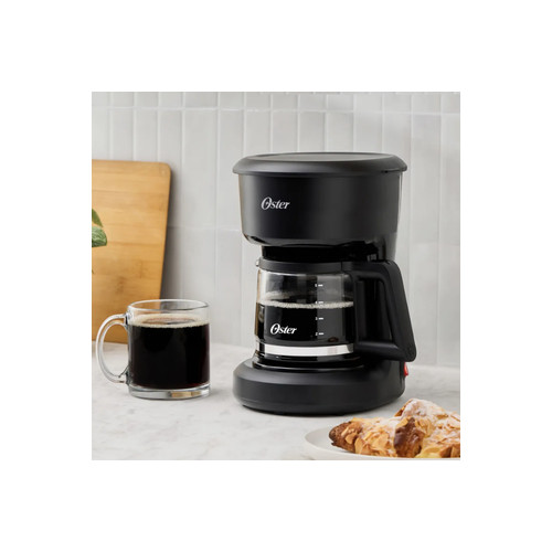 Cafetera Oster Expresso BVSTDCS51B-013 | 5 tazas modelo BVSTDCS51B-013 cómpralo en Mi Bodega Ec