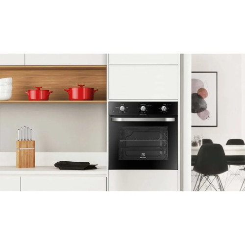 Horno Electrolux 59Lt. | Empotrable con Grill | EOEI24M2TOB modelo EOEI24M2TOB cómpralo en Mi Bodega Ec