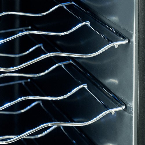 ELECTROLUX | VINERA ENFRIADOR 23 LITROS | 8 BOTELLAS modelo EWW083XSLB cómpralo en Mi Bodega Ec