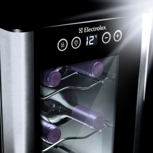 ELECTROLUX | VINERA ENFRIADORA 33 LITROS | 12 BOTELLAS modelo EWW123XSLB cómpralo en Mi Bodega Ec